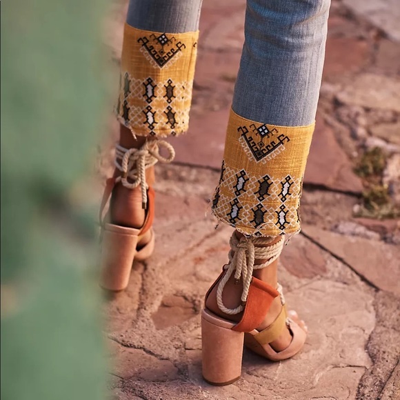 Bettye Muller Calypso Lace-Up Heels - Picture 7 of 7